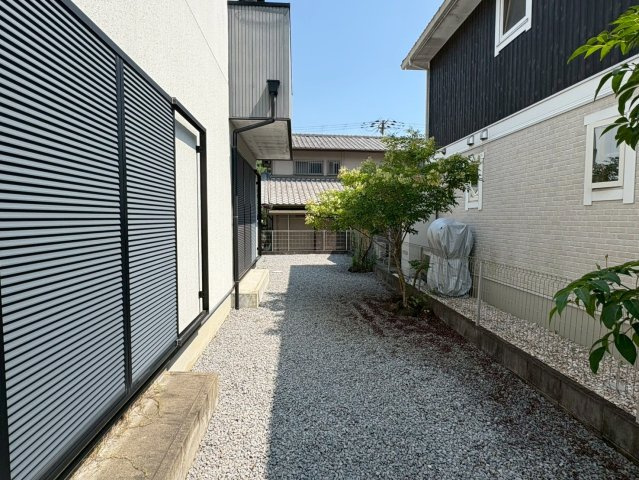三木市志染町東自由が丘１丁目（中古戸建）の庭
