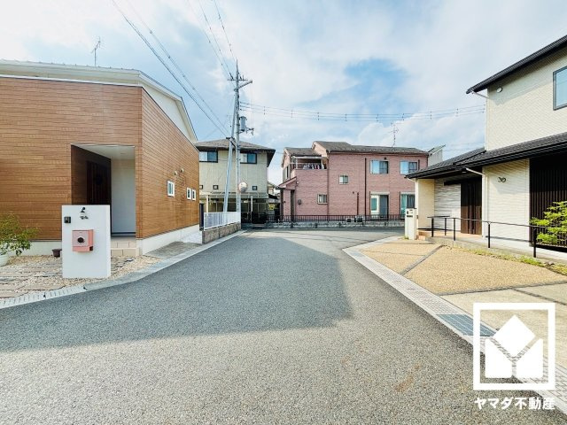 栗東市小平井１丁目　第1期　1号棟の前面道路含む現地写真|8月17日　現地写真更新