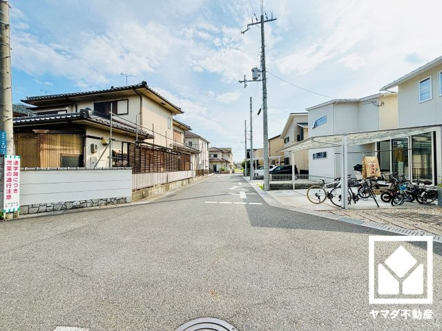 栗東市小平井１丁目　第1期　1号棟の前面道路含む現地写真|8月17日　現地写真更新