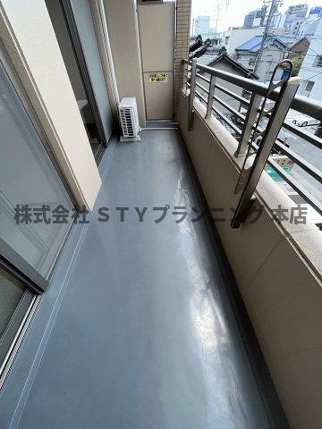 仲介手数料０円！リブラ鶴羽のバルコニー