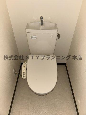 仲介手数料０円！リブラ鶴羽のトイレ