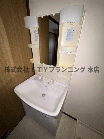 仲介手数料０円！リブラ鶴羽の独立洗面台