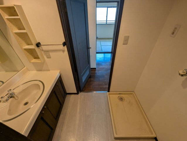 ロマネスク六ツ門のランドリースペース