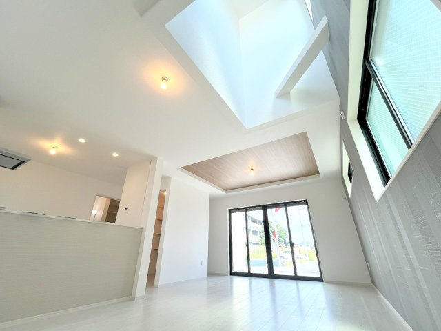 昭島市武蔵野2丁目　新築　全5棟　2号棟の居間・リビング