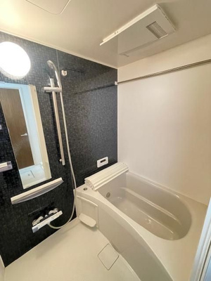 【浴室】 | D-room高宮通り | 別号室の写真になります。現況優先。