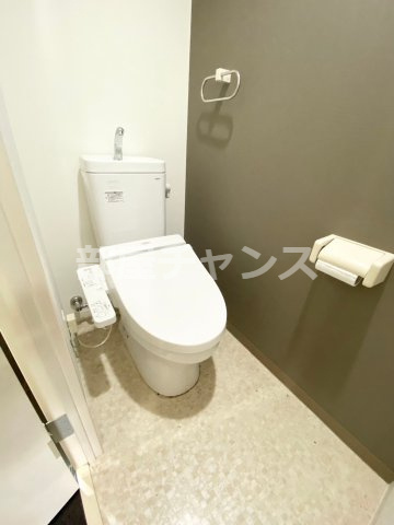 アロハパレスのトイレ|落ち着いた色調のトイレです