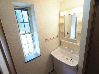 【洗面所】 | サザンヒルズＡ | スペースが確保できる洗面所です