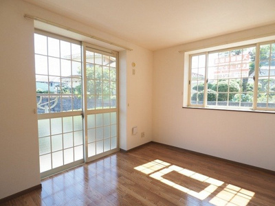 【居間・リビング】 | サザンヒルズＡ | 即日案内可能です♪現地待ち合わせOK！どの物件でも当社でお得にご案内できますのでまとめて内覧ください♪