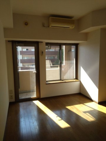 ピュアドームサウスイースト天神の居間・リビング