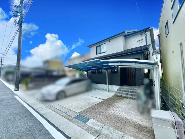 守山区高島町戸建の外観|駐車場3台可能(1台小型車・車種による)