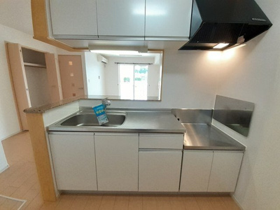 【キッチン】 | アルドール・レジデンスＡ | キッチンでお料理をお楽しみください