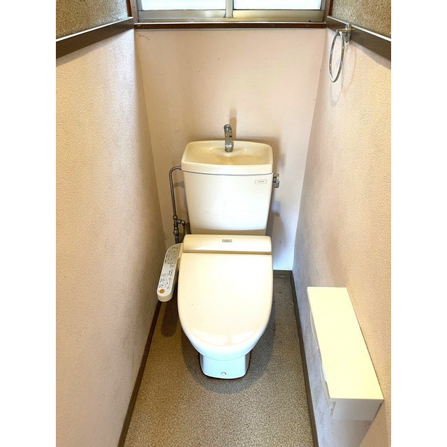 岐阜市江崎南の一戸建てのトイレ