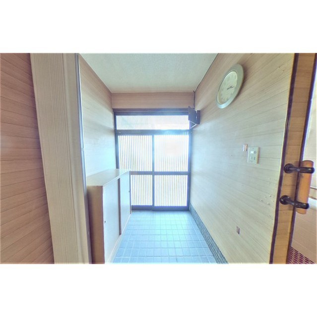 岐阜市鏡島中２丁目の一戸建ての玄関