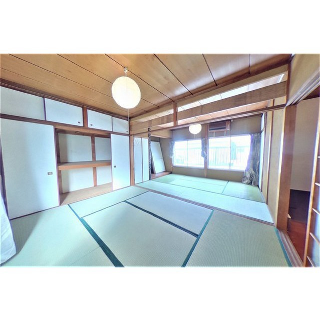 岐阜市鏡島中２丁目の一戸建ての居間・リビング