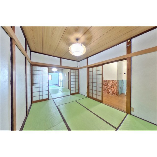 岐阜市鏡島中２丁目の一戸建ての居間・リビング