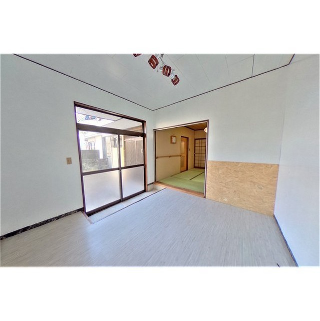 岐阜市鏡島中２丁目の一戸建ての居間・リビング