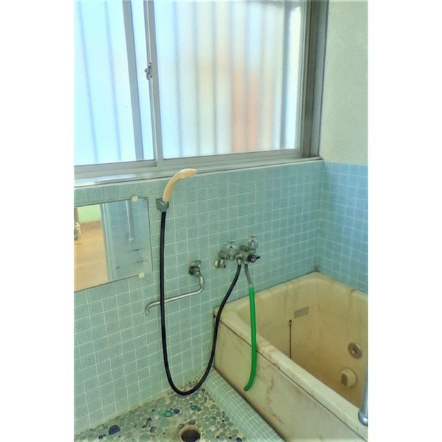 岐阜市鏡島中２丁目の一戸建ての浴室