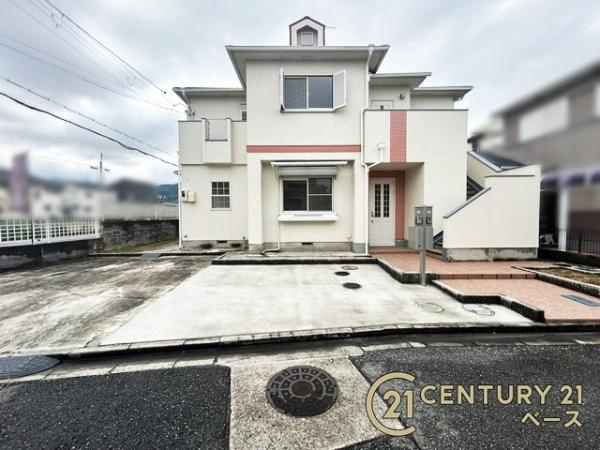 葛城市長尾　一戸建のその他|駐車スペース３台分完備！