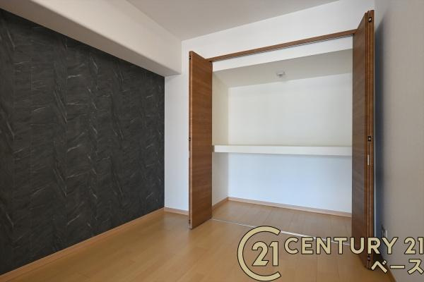 橿原神宮前スカイハイツの収納|■現地撮影写真■冬物のコートや季節のものなどたくさんしまえる広さ！
