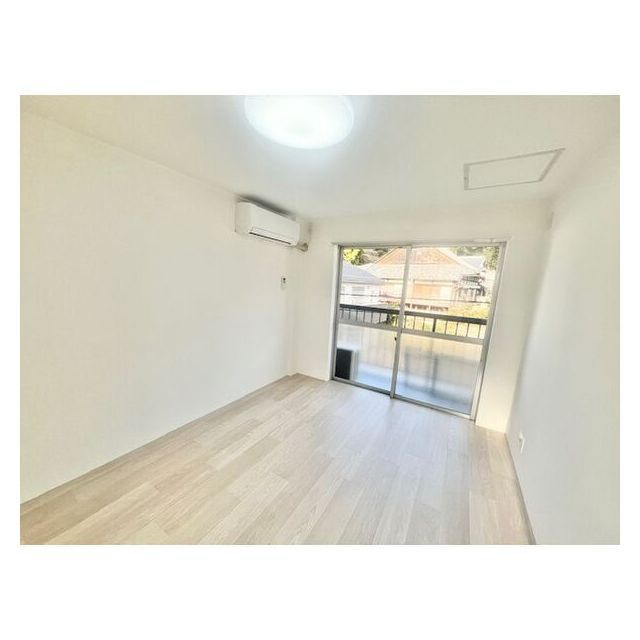 Comodo2（旧：コーポ田垣）の居間・リビング