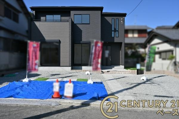 奈良市三松ヶ丘の新築一戸建の外観|■現地撮影写真■耐震等級３！耐震性能の優れた剛床工法で建てられた邸宅！お気軽にお問い合わせください！■