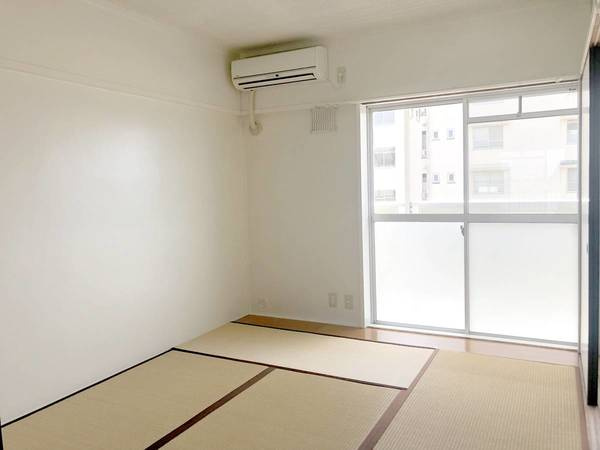 ビレッジハウス富山北2号棟の居間・リビング|ビレッジハウスの同一物件・同一タイプの間取りの写真です