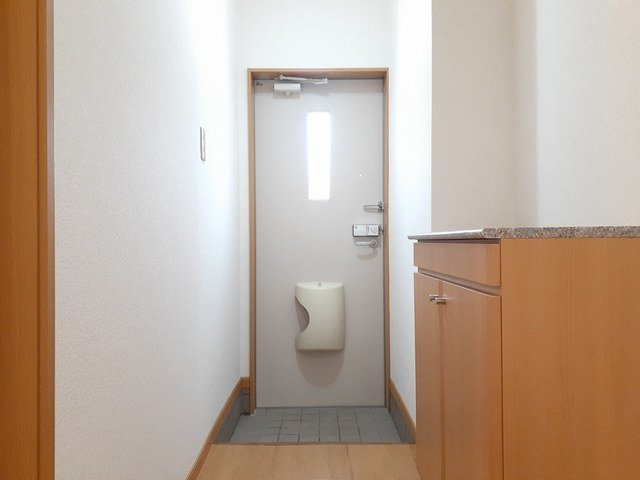 プルミエ・アムールⅣの玄関|シンプルで使いやすい玄関です