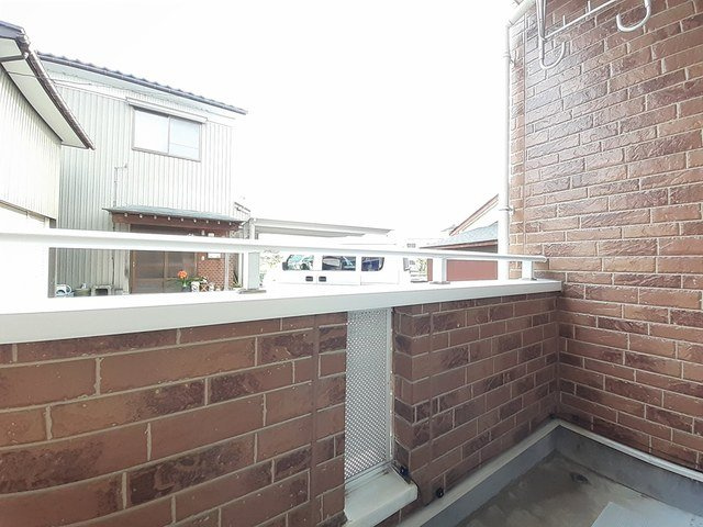 プルミエ・アムールⅣのバルコニー|開放的で明るい空間を演出してくれるバルコニーです