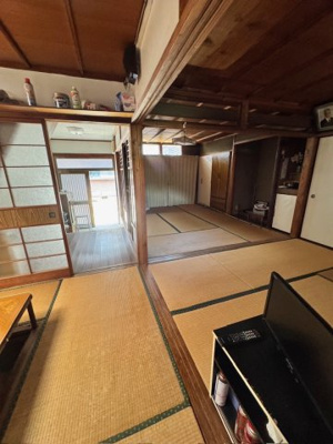 【和室】 | 居組中古戸建　 | 和室がひろがる居住スペース