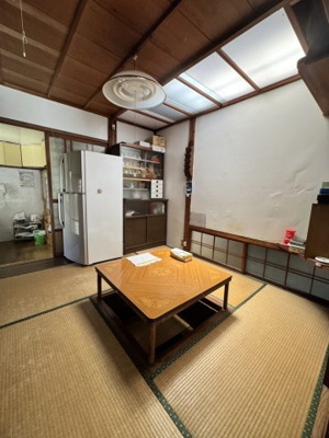 【居間・リビング】 | 居組中古戸建　 | くつろげる居間です。
