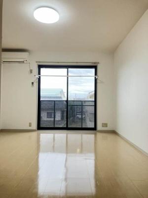 【洋室】 | クリスタル