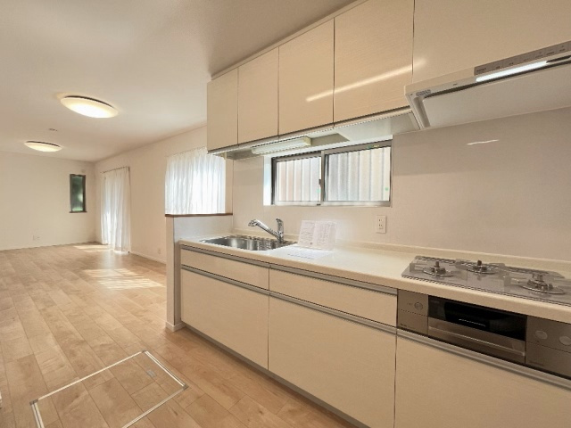 三鷹市牟礼七丁目戸建のキッチン