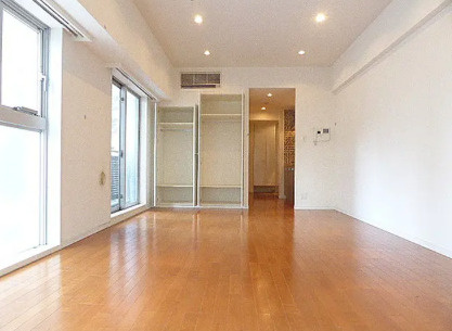 カスタリア芝公園の居間・リビング