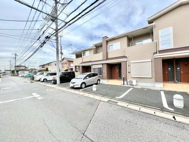 シャルムパピヨンの駐車場|駐車場です