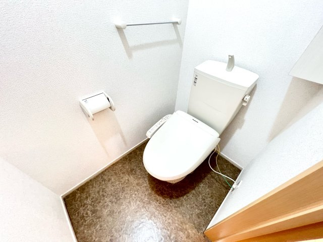 シャルムパピヨンのトイレ|落ち着いた色調のトイレです