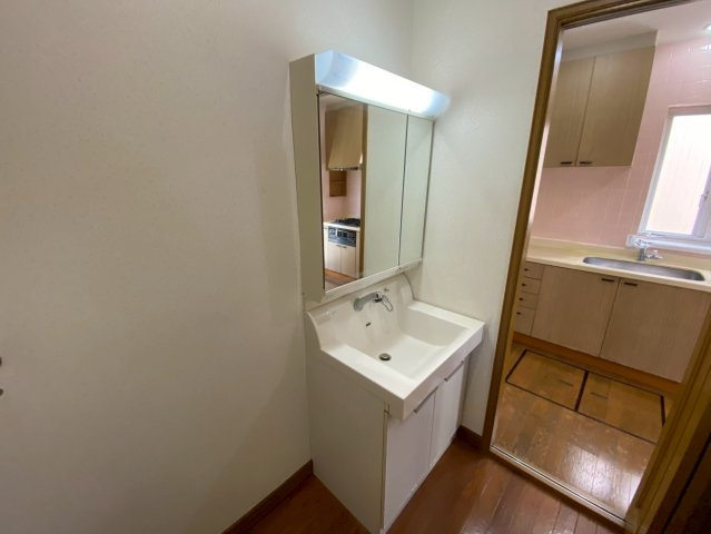 上菅2丁目　の独立洗面台