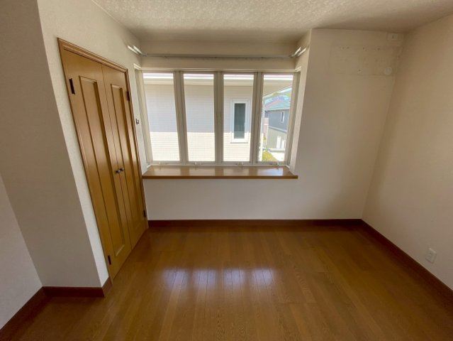 上菅2丁目　の洋室