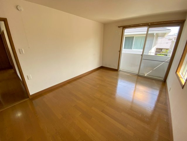 上菅2丁目　の洋室