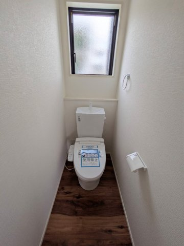 岡山市北区尾上 1期 ①号棟のトイレ|◆1階トイレの様子です。2階にもトイレがございます。