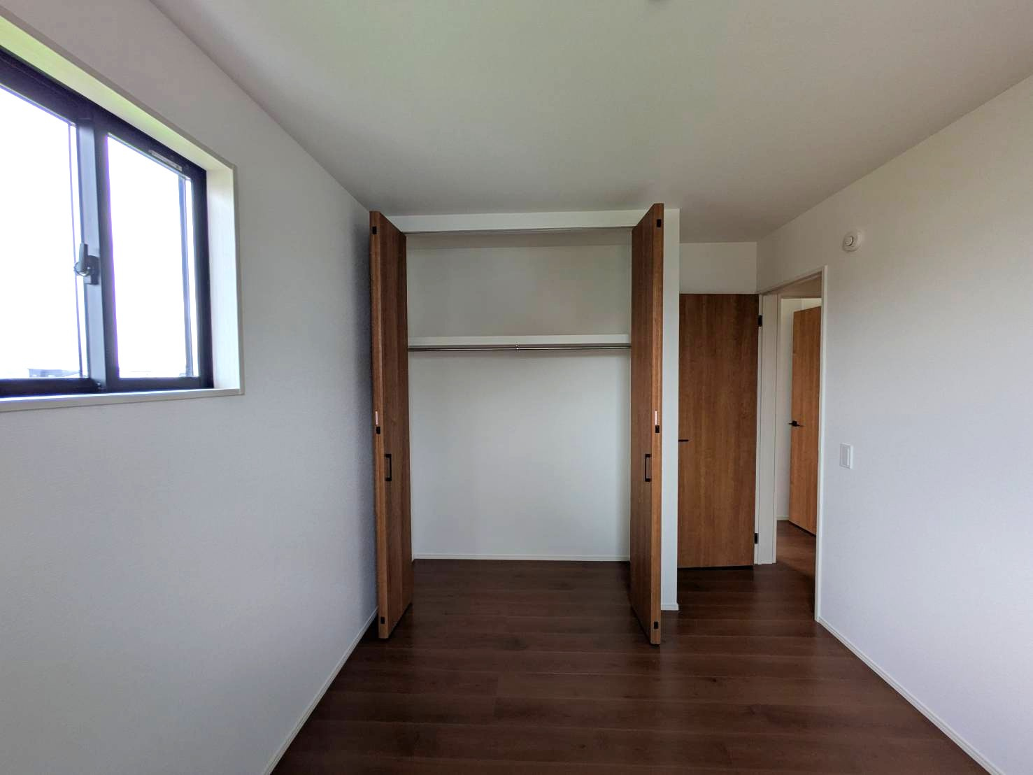 岡山市北区尾上 1期 ①号棟の洋室|◆2階北東側洋室5.2帖の様子です。