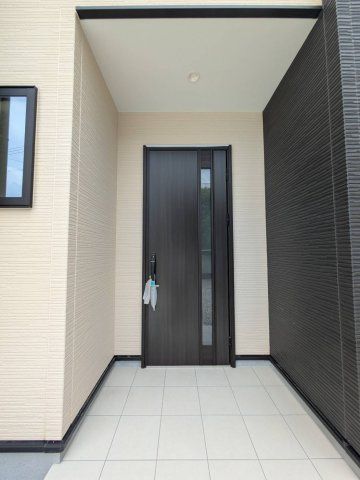 岡山市北区尾上 1期 ①号棟の玄関|◆玄関付近の様子です。