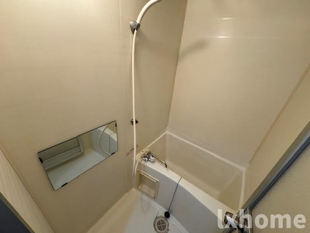 アンフィニィ沢良宜の浴室|落ち着いた空間のお風呂です