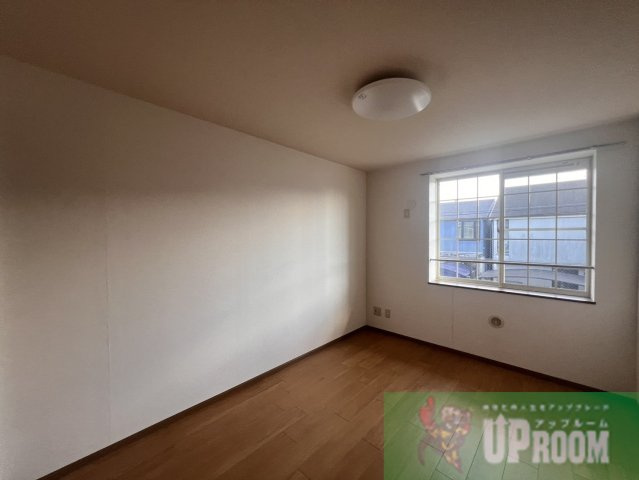 フラワーハイムの居間・リビング