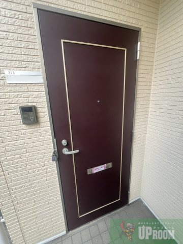 フラワーハイムの玄関