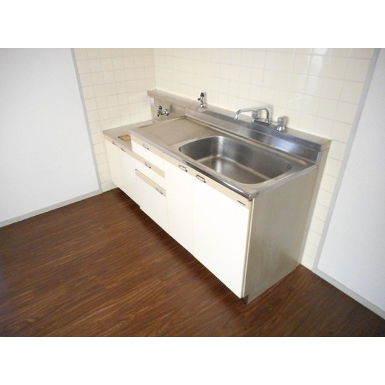 ＳＴハイム千鳥のキッチン|コンパクトなキッチンで掃除もラクラク