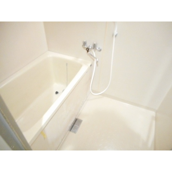 ＳＴハイム千鳥の浴室|落ち着いた空間のお風呂です