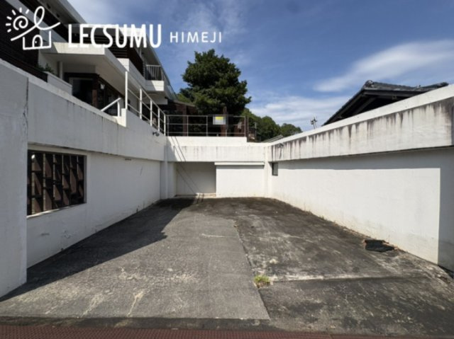 姫路市北新在家２丁目／中古戸建の駐車場