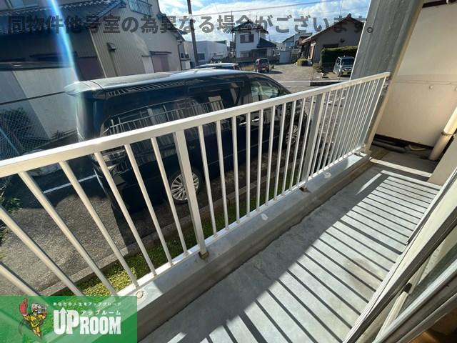 柏原農住団地S棟のバルコニー