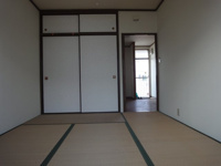 来客時にも便利な和室付き