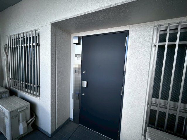 レピア高松の玄関